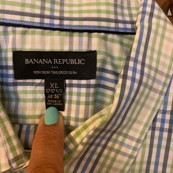 Button Down Dress Shirt by Banana Republic - Picture 2 of 3